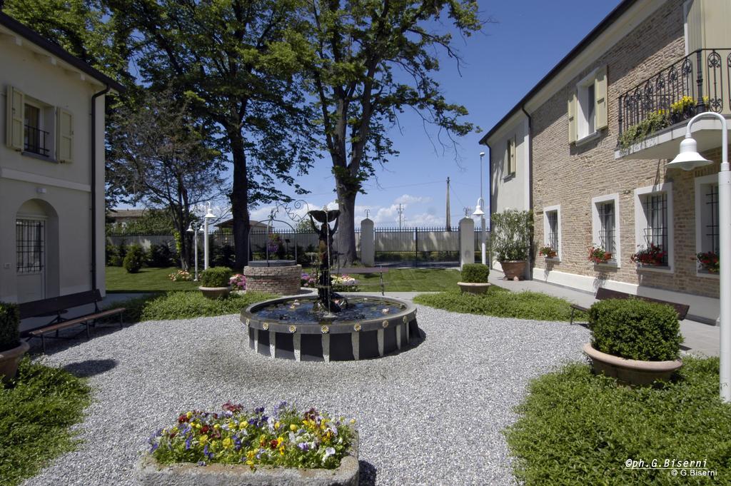 Relais Villa Roncuzzi Russi Exterior foto
