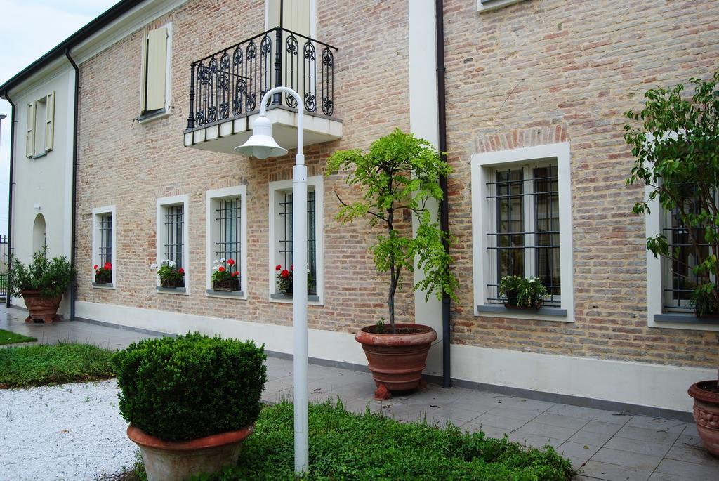 Relais Villa Roncuzzi Russi Exterior foto